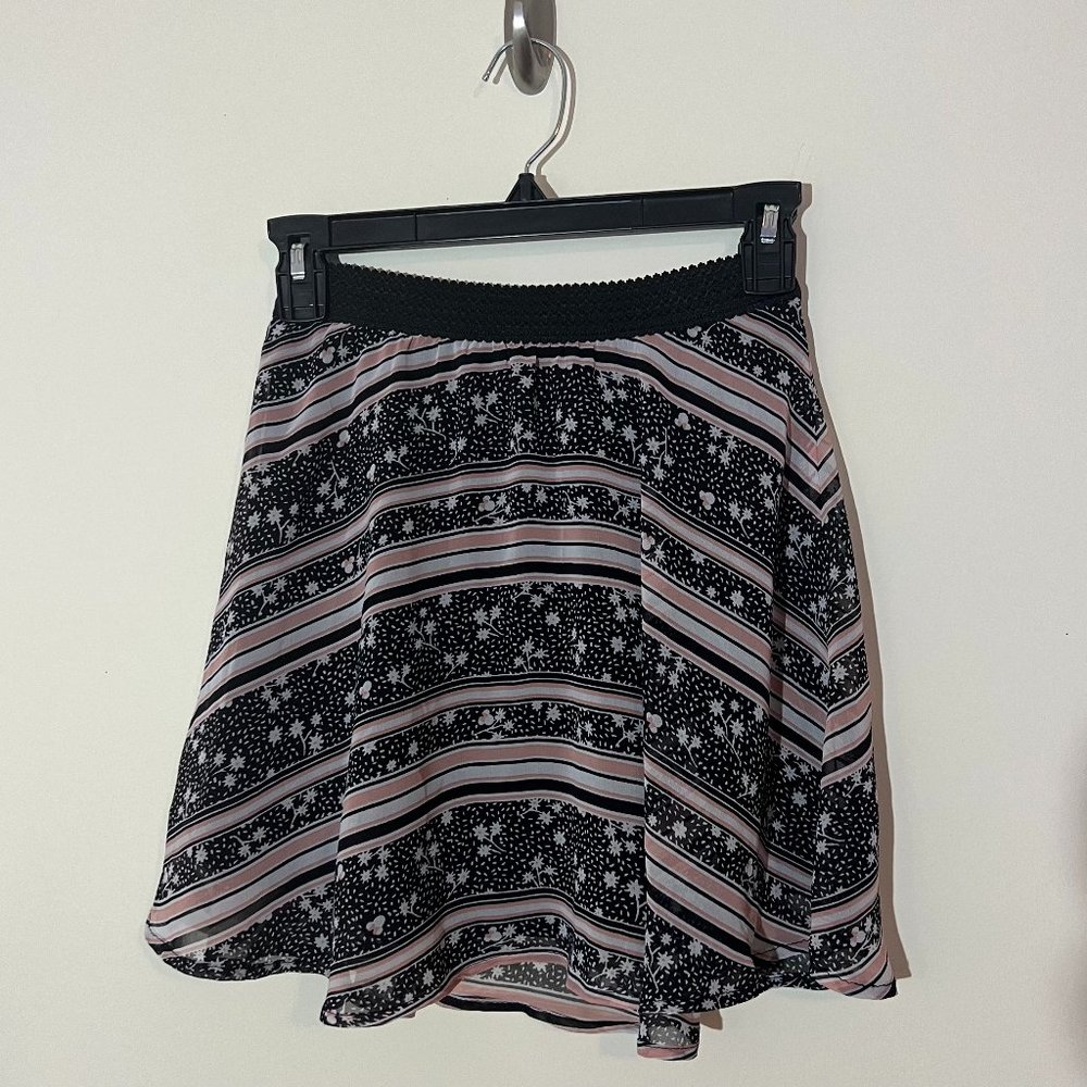Disney Minnie Rocks the Dots Skirt Size XS, Black White Pink Skater Twirl Skirt